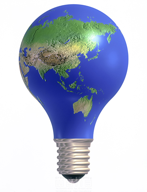 イラスト＆写真のストックフォトwaha（ワーハ）　電球、地球、世界地図、地図、エコ、考える、手、発明、エコ、エネルギー、電気、アイデア　たつき かおる　6-0158b
