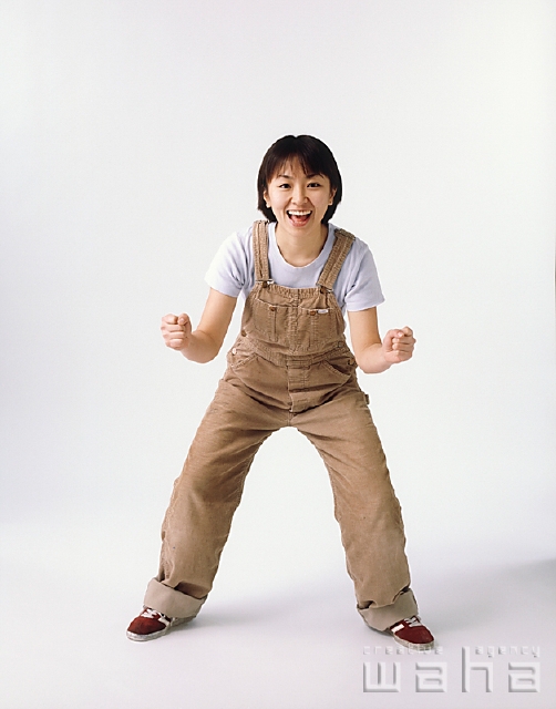 イラスト＆写真のストックフォトwaha（ワーハ）　人物、日本人、若者、頑張る、白バック　p1-0929a