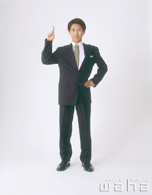 イラスト＆写真のストックフォトwaha（ワーハ）　人物、日本人、ビジネス、ビジネスマン、男性、白バック、表情、ポーズ、仕事、働く、サラリーマン　p1-1065a