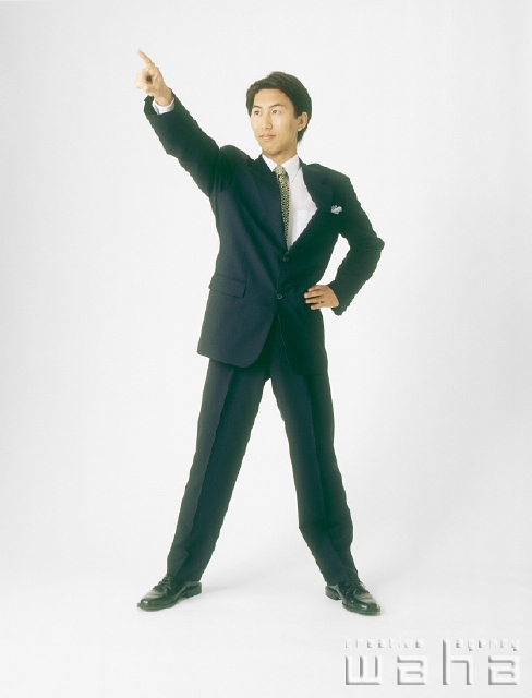 イラスト＆写真のストックフォトwaha（ワーハ）　人物、日本人、ビジネス、ビジネスマン、男性、白バック、表情、ポーズ、仕事、働く、サラリーマン　p1-1066a
