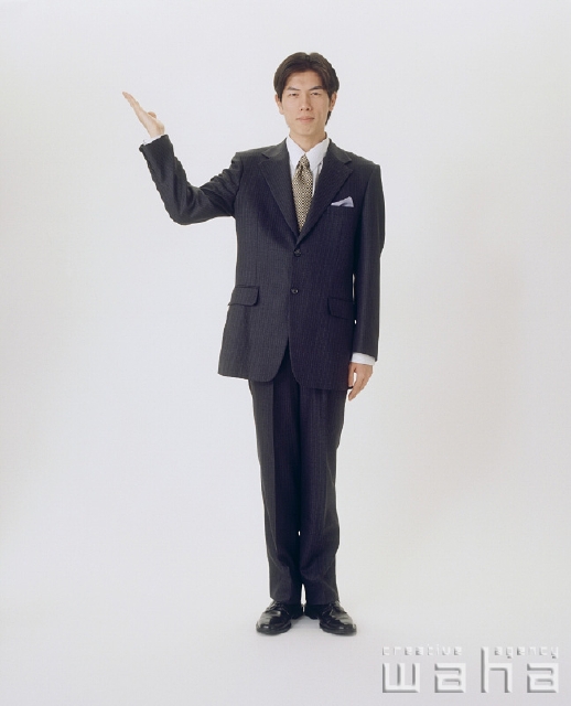 イラスト＆写真のストックフォトwaha（ワーハ）　人物、日本人、ビジネス、ビジネスマン、男性、白バック、表情、ポーズ、仕事、働く、サラリーマン　p1-1097av