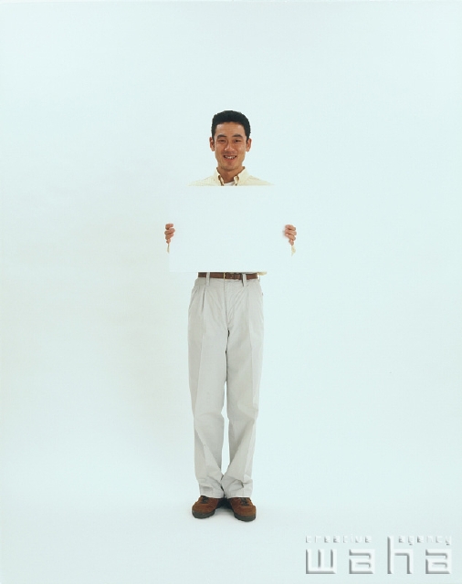 イラスト＆写真のストックフォトwaha（ワーハ）　人物、日本人、男性、20代、30代、白バック、メッセージボード　p1-2266a