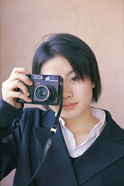 人物 日本人 女性 10代 学生 高校生 女子高生 1人 屋外 写真 カメラ 上半身 制服 フォト作品紹介 イラスト 写真のストックフォトwaha ワーハ