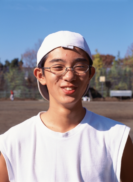 イラスト＆写真のストックフォトwaha（ワーハ）　人物、日本人、男性、若者、10代、20代、学生、1人、屋外、グラウンド、スポーツ、野球、ユニフォーム、正面、上半身、運動　p3-1309a