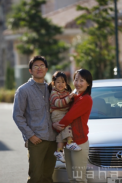 イラスト＆写真のストックフォトwaha（ワーハ）　人物、日本人、家族、自動車　pc1-0023b