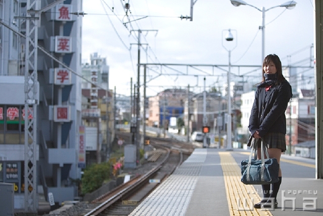 イラスト＆写真のストックフォトwaha（ワーハ）　人物、日本人、高校生、女子高生　pc8-0482b