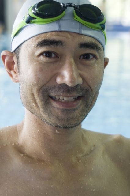 イラスト＆写真のストックフォトwaha（ワーハ）　人物、日本人、男性、40代、1人、屋内、ジム、プール、水泳、顔、運動、水泳、スイミング、泳ぐ、泳ぎ、およぐ、およぎ　w2-0798bv