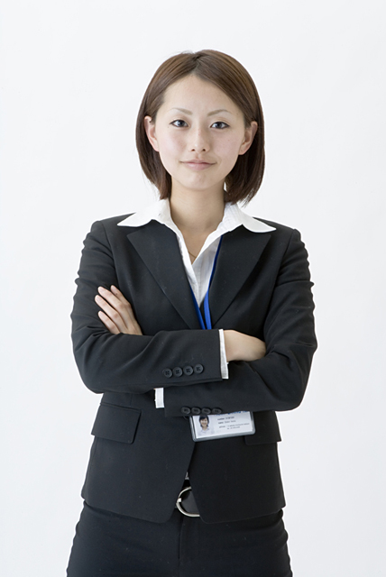 人物 日本人 女性 ビジネス ビジネスウーマン 代 30代 1人 ポーズ 腕組み 白バック 正面 上半身 怒る 仕事 働く フォト作品紹介 イラスト 写真のストックフォトwaha ワーハ カンプデータは無料